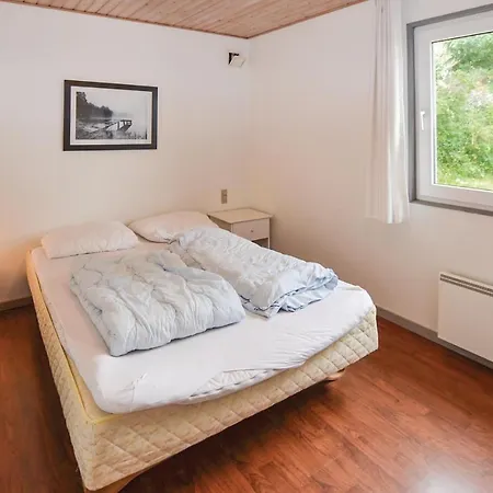 Three-bedroom Holiday In 펜션